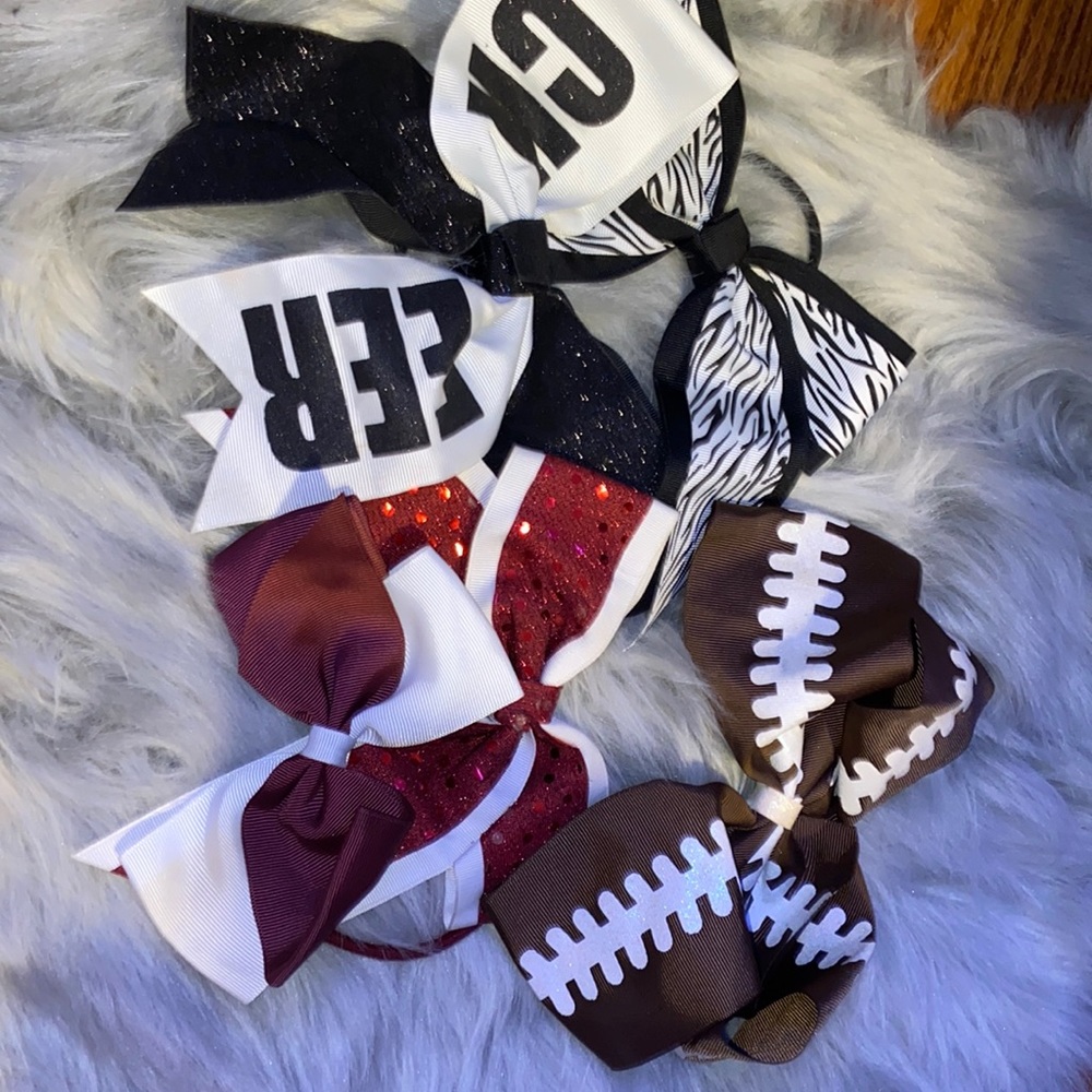Cheer bows